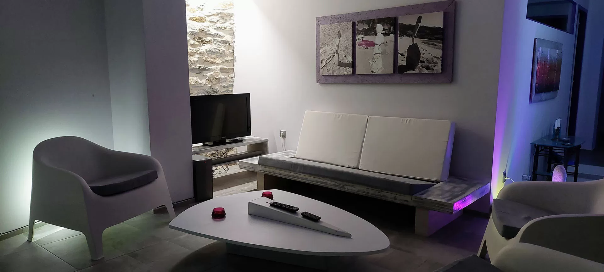 Living Room, KIVA Villa, KEA island, Cyclades, Greece, relaxing resort, near the Kampi Beach, exclusive pool, air-condition, contemporary design, luxury, private apartment, seafront view