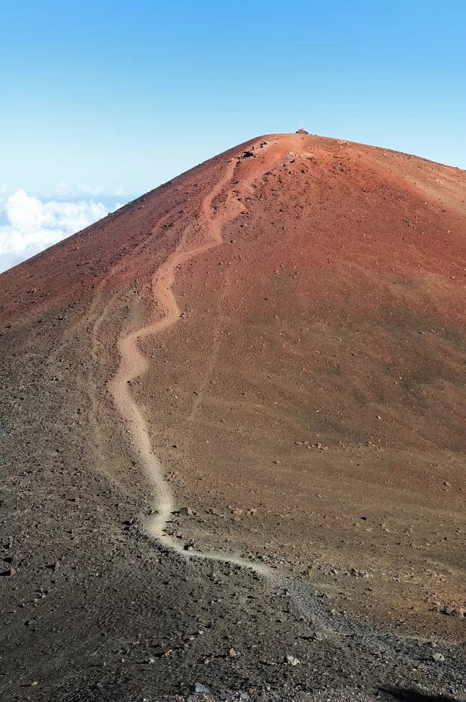 mountain, peak, summit, sacred, mauna kea, hawaii, high, top, outdoor, clouds, travel, landscape, nature, sky, hill, climbing, adventure, scenic, panorama, big island, brown island, mauna kea, mauna kea, mauna kea, mauna kea, mauna kea